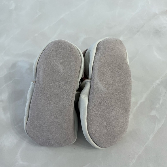 Genuine Leather Baby Infant Shoes Tickle Toes Elastic Enclosure Slip-on Moccasin - Picture 5 of 7